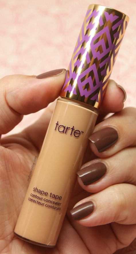 Tarte Shape Tape Concealer Review / myfindsonline.com Make Up Concealer, Rosa Make-up, Light Skin Makeup, Tarte Shape Tape Concealer, Makeup Light, Shape Tape Concealer, Tarte Shape Tape, Concealer Makeup, Basic Makeup