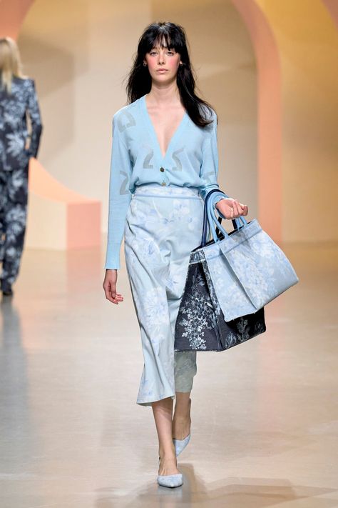 Leonard Paris RTW Spring 2024 [PHOTOS] – WWD Celebrity Maternity Style, Leonard Paris, Style Bleu, Catwalk Collection, Couture Outfits, Couture Details, Spring Summer 2024, Yellow Fashion, Professional Outfits