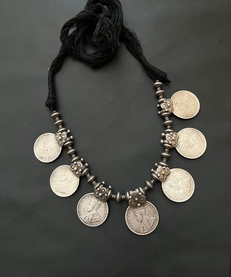 Silver Coin Jewelry, Oxidized Silver Necklace, Coin Choker, Antique Silver Necklace, Ancient Jewels, Silver Jewelry Accessories, Silver Coin Necklace, Antique Necklaces Design, Scandinavian Jewelry