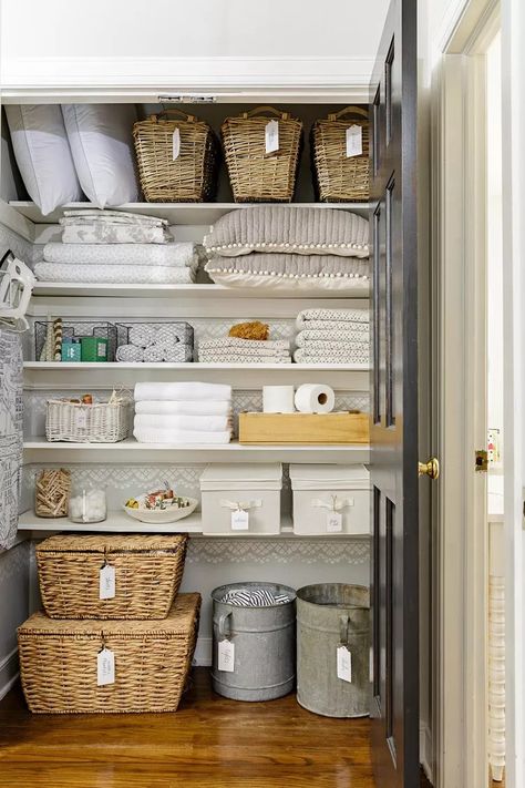 12 Linen Closet Organization Ideas for Easy Access to Essentials Linen Cabinets, Small Linen Closets, Linen Closet Storage, Bathroom Closet Organization, Organizing Linens, Organized Closet, Diy Accent Wall, Linen Closet Organization, Bathroom Closet