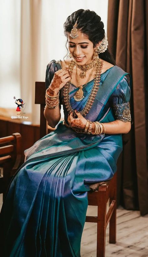 Simple Reception Saree Look, Teal Blue Pattu Saree, Blue South Indian Saree, South Indian Bridesmaids Saree, Hindu Bridal Saree Kerala, Peacock Colour Saree, Gulabi Sadi, Telugu Saree, South Indian Bridesmaids