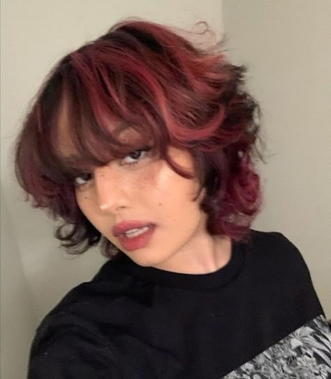 Brown To Pink Balayage, Pink Balayage, Short Dyed Hair, Short Grunge Hair, Ava Max, Dyed Hair Inspiration, Hair Inspiration Short, Shot Hair Styles, Hair Stylies