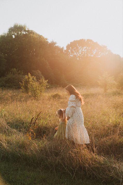 Christian Maternity Photoshoot, Earthy Maternity Photos, Ethereal Maternity Shoot, Maternity Shoot With Toddler, Maternity Photography With Toddler, Maternity Session With Toddler, Maternity Pictures With Toddler, Golden Hour Maternity Shoot, Maternity Aesthetic