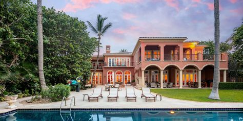 WSJ News Exclusive | Atlantic Ocean or Intracoastal Waterway? With This $33 Million Florida Home, You Don’t Have to Choose Fountain Pool, Florida Mansion, Intracoastal Waterway, Kitchen Fireplace, Summer Kitchen, Waterfront Homes, Beach Home, Atlantic Ocean, Luxury Property