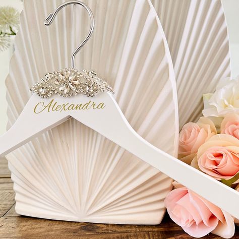 Hanger For Wedding Dress, Bridal Dress Hanger, Diy Bridal Hangers, Wedding Dress Hanger Picture, Bridesmaid Hangers Diy, Fancy Hangers, Bride Hangers, Diy Wedding Hangers, Bride Hanger Personalized