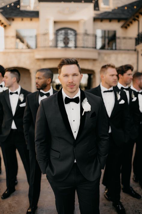 Groomsmen + Groom wearing black tux on wedding day outside at European style wedding venue Different Wedding Poses, Groomsmen Poses With Groom, Modern Wedding Groomsmen, Wedding Day Shoot, Wedding Picture Ideas With Groomsmen, Wedding Shoots Poses, Grooms Men Photo Ideas, Groom Wedding Prep Photos, Wedding Groom Pictures