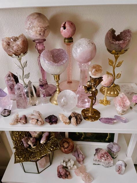 Crystal Collection Display, Crystal Room Decor, Witch Room, Crystal Room, Meditation Decor, Crystal Vibes, Crystal Garden, Crystal Aesthetic, Peaceful Home