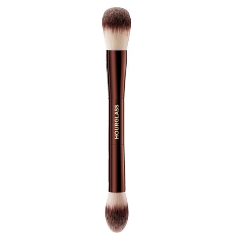 Hourglass Ambient Lighting Edit Brush Hourglass Brushes, Hourglass Ambient, Hourglass Makeup, Makeup Needs, Hour Glass, Makeup Tools Brushes, Ambient Lighting, Makeup Brushes, Tools