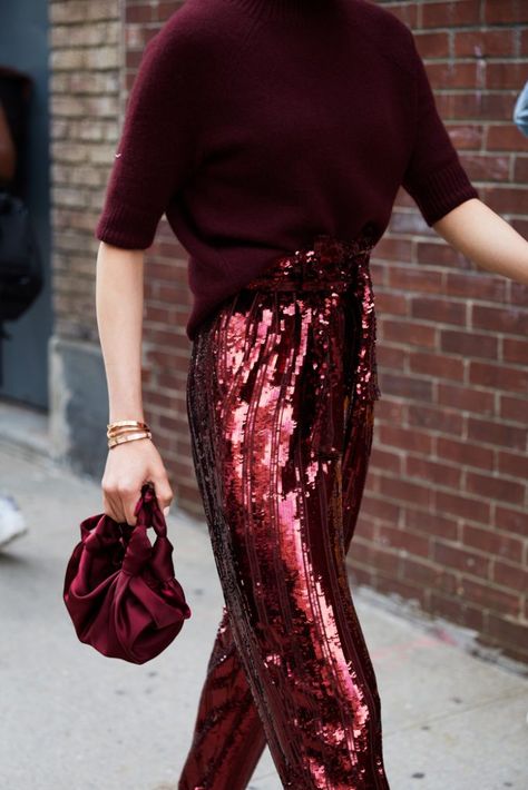 NYFW SS2020 full gallery – Sandra Semburg Sequin Skirt Outfit, Xmas Outfit, Diana Fashion, Party Mode, Diva Boutique, Sequin Outfit, Holiday Party Outfit, Looks Street Style, Mode Inspo