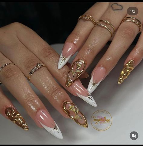 Cute Fancy Nails, Yule Ball Nails, Gold Jewel Nails, Stilettos Nails Designs, Gold Rose Nails, White And Gold Acrylics, Gilded Nails, Gold Long Nails, Sagittarius Nails Designs