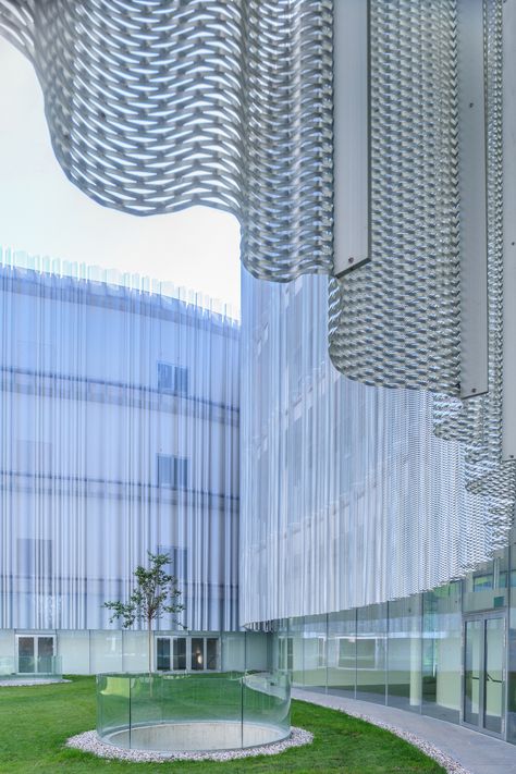 Between the organic and the sinuous. New Urban Campus for Bocconi University by SANAA | The Strength of Architecture | From 1998 Bocconi University, Rolex Learning Center, Ryue Nishizawa, Toledo Museum Of Art, Glass Pavilion, Master Thesis, Toyo Ito, Ibaraki, Weekend House