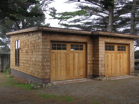 flat roof - maybe add a decking space on the roof Shed Design Ideas, Flat Roof Shed, Barn Style Shed, Garage Construction, Carport Sheds, Modern Garage Doors, Garage Exterior, Carport Garage, Wooden Garage