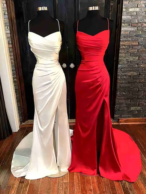 Bridesmaid Dresses Satin, Semi Dresses, Navy Prom Dresses, Sweep Train Prom Dress, Sweetheart Bridesmaids Dresses, Dark Red Dresses, Insta Poses, Red Dresses Classy, Prom Dresses With Pockets