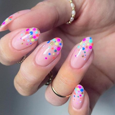 Negative Space Nail Art, Girls Nail Designs, Space Nails, Nagellack Trends, Dot Nail Art, Colorful Nails, Her Nails, Dots Nails, Cute Gel Nails