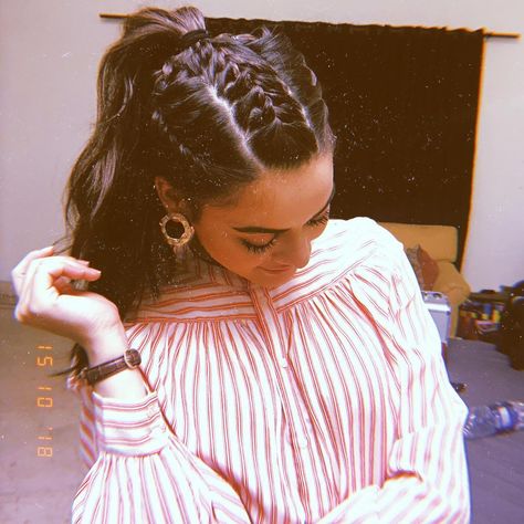 Weekend ready🔥 Front Hair Styles Easy, Ayza Khan, Pakistani Beauty, Minal Khan, Front Braids, Hair Color Streaks, Front Hair Styles, Pakistani Dress, Love Your Hair