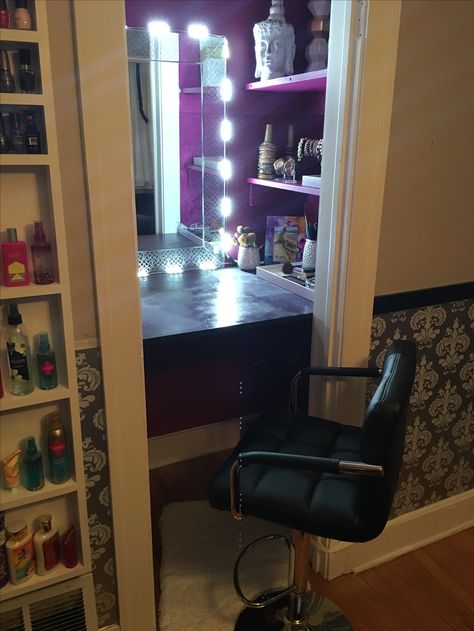 Closet turned beauty booth! Turning A Bedroom Into A Closet, Closet Vanity Ideas, Vanity Nook, Vanity Closet, Closet Vanity, Vanity Makeover, Makeup Room Decor, Closet Decor, Vanity Room