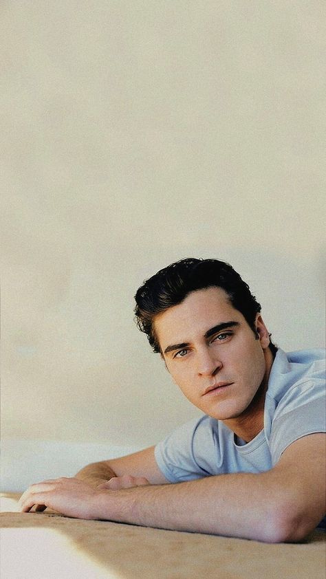 Phoenix Wallpapers, Joaquin Phoenix Young, Phoenix Wallpaper, Joaquin Phoenix, Attractive People, Young And Beautiful, Most Beautiful Man, Hush Hush, Movie Stars