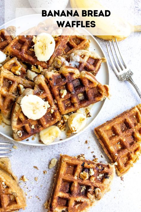 Banana Bread Waffles, Oatmeal Waffles, Banana Waffles, Brunch Items, Pumpkin Waffles, Healthy Banana, Make Banana Bread, Banana Oatmeal, Healthy Dog Treat Recipes