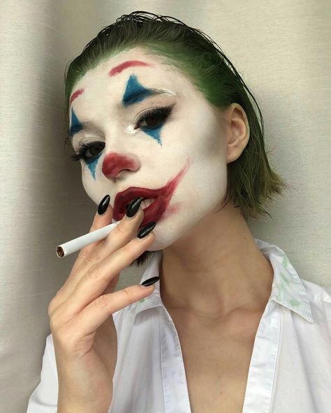 Joker Halloween Makeup, Joker Halloween Costume, Halloweenský Makeup, Joker Halloween, Joker Makeup, Halloween Makeup Pretty, Halloween Clown, Pretty Halloween, Halloween Makeup Inspiration