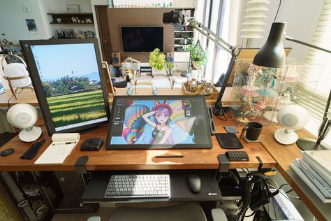 Cintiq Setup, Studio Seni, Artist Workspace, Pen Display, Productive Work, Art Studio Room, Home Studio Setup, Desk Layout, Wacom Cintiq