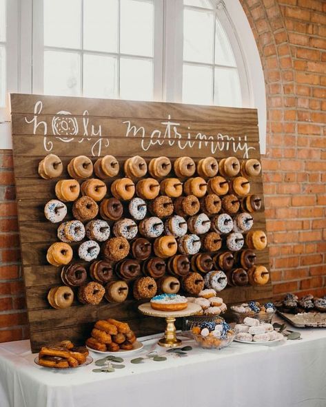 Dessert Bar Wedding Reception, Reception Dessert Bar, Wedding Reception Desserts, Wedding Food Display, Party Food Bars, Reception Desserts, Wedding Donuts, Rustic Wedding Decorations, Reception Food