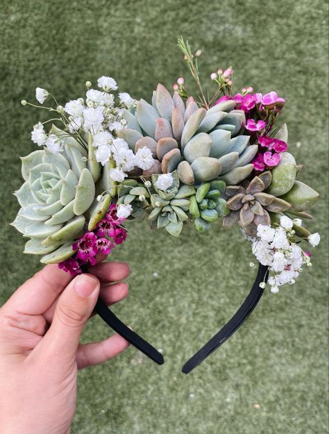 Succulent wedding favors