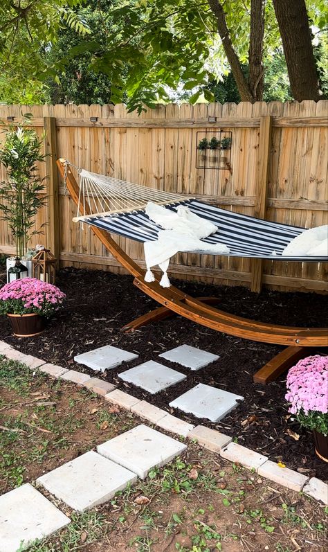 Small Backyard Hammock Ideas, Hammock In Corner Of Yard, Yard Hammock Ideas, Outside Hammock Area, Hammock Area Backyard, Hammock On Patio, Hammock By Pool, Hammock On Deck Ideas, Corner Hammock Outdoor