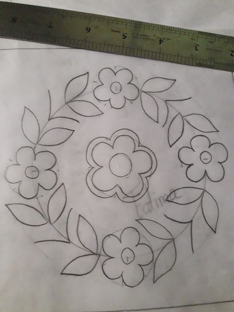 Outline Designs For Embroidery, Flower Tracing Pattern, Trace Paper Design Embroidery Patterns, Embroidery Outline Designs, Embroidery Design Outline, Flower Pattern Drawing, Embroidery Stitches Beginner, Simple Hand Embroidery Patterns, Birds Embroidery Designs