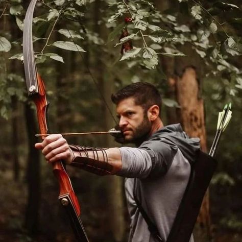 Archery World on Instagram: "Archery️🏹 🎬: Pinterest ( Plz DM for credits or removal ) 🔸🔸 ☑️ DoubleTap & Tag Your Friends Below 🛎 Turn Post Notification On * Follow our for more beautiful pictures! 👉Tap link in our bio to order Thank you ! 💟💟💟 . . . #archeryfamily #archeryrange #mathewsarchery #archeryaddict #archeryclub #archerybum #archerysport #archeryseason #archeryindonesia #archeryforlife #archeryelk #archeryhunting #archeryclass #archerylifestyle #archerytag #archerygirls" Archery Photography, Archer Pose, Archery Poses, Archery Aesthetic, Hunting Bow, Bow Pose, Archery Bows, Bow And Arrow, Bow Hunting