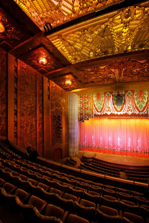 Theatre Interior, Paramount Theater, Vintage Theatre, A Night At The Opera, Movie Theaters, Oakland California, Ray Charles, Art Deco Architecture, East Bay