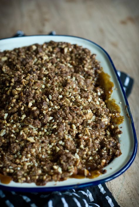 Feijoa Crumble, Gluten Free Sweet, Crumble Recipe, Evening Light, Clean Food, Gluten Free Oats, Apple Crumble, Spiced Apples, Eating Recipes