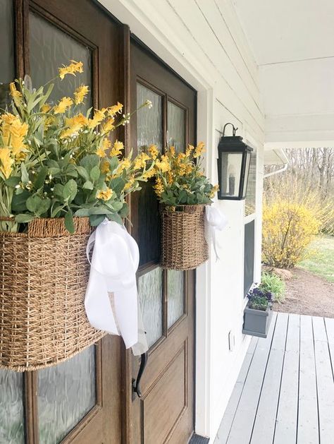 Front Door Wreaths for All Year Round Spring Front Door Decor, Winter Outdoor Decor, Door Baskets, Front Door Baskets, Monkey Coffee, Fall Basket, Front Porch Planters, Outdoor Decor Ideas, Door Basket