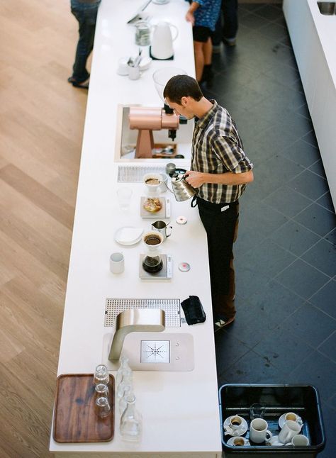 Cafe Bar Interior, Coffee Shop Counter, Modern Coffee Shop, Coffee Counter, Cafe Counter, Brew Bar, Coffee Bar Design, Coffee Lab, Contax 645