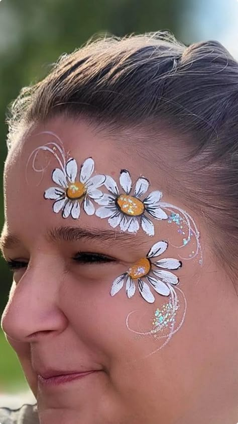 Flower Fairy Face Paint, Flower Power Face Paint, Flower Crown Face Paint, Daisy Face Paint, Fairy Face Paint, Drawing Pics, Face Painting Tips, Painting Face, Face Painting Easy