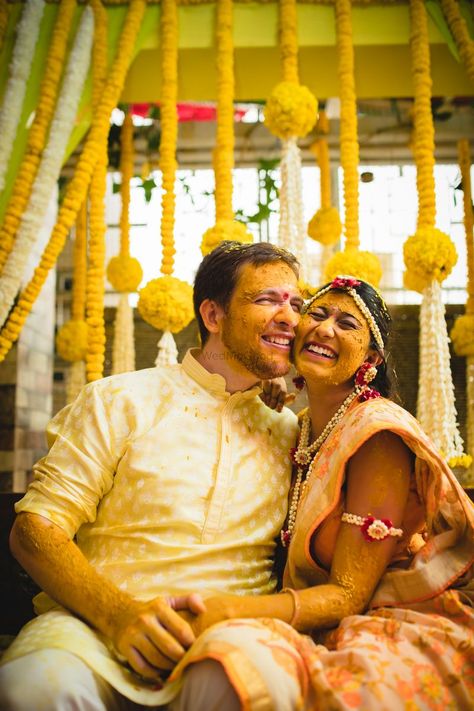 Photo of Fun haldi couple portrait Indian Haldi Couple Poses, Haldi Shoot Poses Couple, Haldi Photoshoot Poses Couple, Haldi Photography Ideas For Couple, Haldi Photo Shoot Ideas, Haldi Ceremony Couple Poses, Haldi Photoshoot Couple, Haldi Poses For Couple, Haldi Ceremony Photography Poses