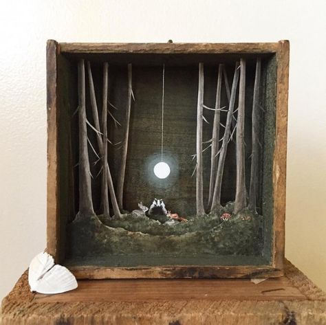 Shadow Box Kunst, Box Artwork, Tiny Landscape, Art Shadow, Diy Shadow Box, Shadow Box Art, 3d Shadow Box, Colossal Art, Antique Boxes