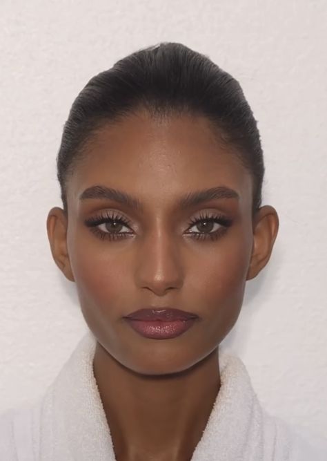 Natural Makeup Dark Brown Eyes, Cool Tone Makeup On Brown Skin, Cool Tone Makeup Dark Skin, Lupita Nyong'o Makeup, Office Siren Makeup Black Women, Deep Contrast Makeup, Mid Contrast Makeup, Deep Low Contrast Makeup, Plum Lip Makeup Look