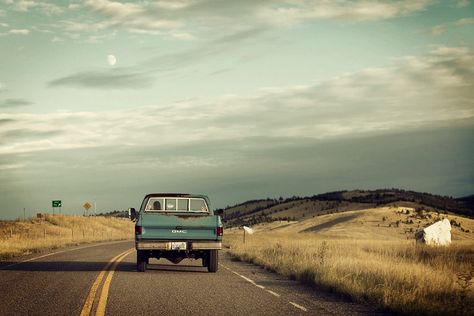 tylerknott Truck Aesthetic, Country Backgrounds, Pick Up Truck, Back Road, On The Road Again, Take Me Home, Big Sky, Country Boys, Open Road