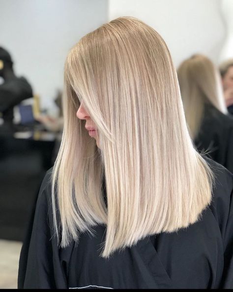 Human Hair Toppers For Thinning Hair| Silk Base | Light Blonde | European Hair + FREE Brush Platinový Blond, Tmavý Blond, Hair Levels, Hair Color Unique, Dyed Blonde Hair, Straight Blonde Hair, Blonde Hair Inspiration, Blonde Hair Shades, Blonde Hair Looks