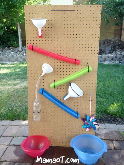 Water Wall Diy, Water Play Activities, Maker Fun Factory, Summer Diy Projects, Play Kitchens, Fun Activities For Toddlers, Water Wall, Kids Outdoor Play, Easy Backyard