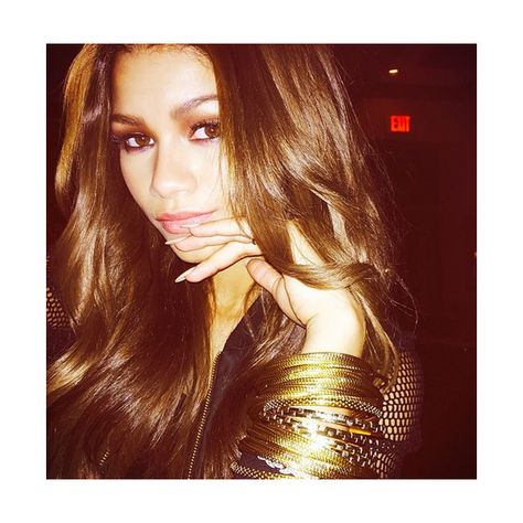 25 Pics That Prove Zendaya Takes the Best Selfies ❤ liked on Polyvore featuring zendaya Zendaya Selfie Instagram, Zendaya 2016, Zendaya 2014, Zendaya Snapchat, Zendaya Photoshoot, Best Instagram Posts, Celebs Without Makeup, Celebrity Selfies, Zendaya Style