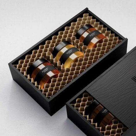 Honey Packaging Design Boxes, Honey Packing Ideas, Honeycomb Packaging Ideas, Honey Gift Set, Luxury Honey Packaging, Honey Packaging Ideas, Honey Jar Packaging, Honey Packaging Design, Honey Label Design