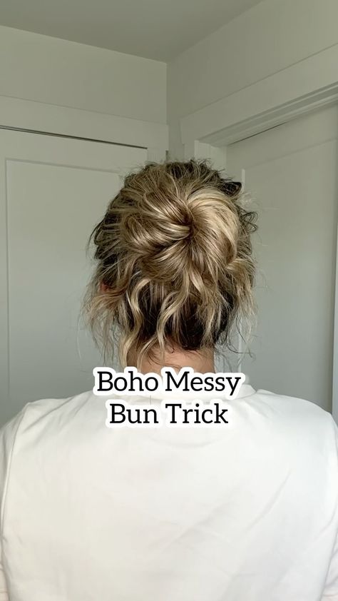 Lainey Ostrom | You don’t have to have hair experience to be able to do this updo! It’s quick, easy, and cute 😍 - #updohairstyles #updostyles #quickhair… | Instagram Quick Easy Ways To Put Your Hair Up, How To Do A Messy Bun With Claw Clip, Easy Updo For Frizzy Hair, Easy Daily Updos Simple, Medium Hair Easy Updo Diy, Mid Length Easy Updo, Simple Updo For Layered Hair, Updo For Nurses Quick Hairstyles, Easy Casual Updos For Medium Hair Simple