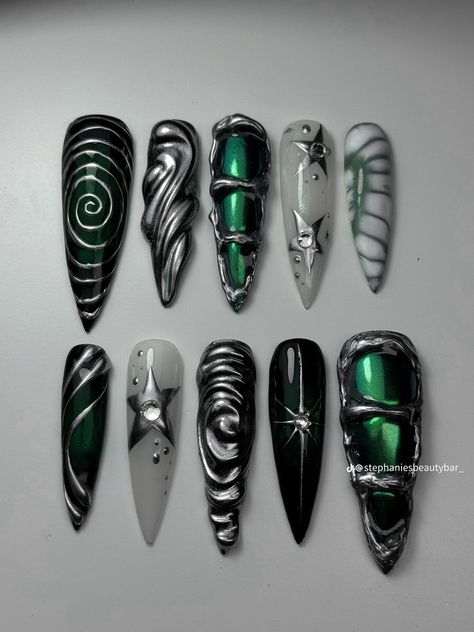 3d Nails Design, Nail Round, Press On Nails Black, Dark Green Nails, Luxury Press On Nails, Punk Nails, Gothic Nails, Goth Nails, Grunge Nails