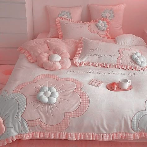 Habitacion Aesthetic, Newborn Baby Bedding, Cozy Baby Room, Girl Crib Bedding Sets, Bed Cover Design, Kids Bedroom Inspiration, Baby Boy Room Decor, Kids Bedding Sets, Baby Bedding Sets