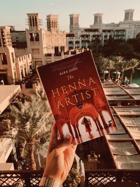 Get the Book Look: The Henna Artist by Alka Joshi - She Reads The Henna Artist, Indian Girl Names, Indian Novels, Feminist Books, Pink City, Artist Aesthetic, Powerful Art, Indian Aesthetic, Henna Artist