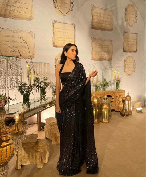 Saree Designs Latest For Farewell, Black Glitter Saree, Off The Shoulder Saree Blouse, Black Sari For Farewell, Black Farewell Saree, Black Saree Farewell, Farewell Sarees Black, Farewell Sarees School Ideas 2024, Black Saree Classy