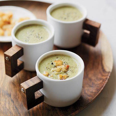 Creamy Roasted Broccoli Soup // More Warming Soups: http://www.foodandwine.com/slideshows/warming-soups #foodandwine Roasted Broccoli Soup, Farmhouse Cooking, Christmas Soup, Cream Of Broccoli, Cream Of Broccoli Soup, Broccoli Soup Recipes, Soup Cup, Broccoli Soup, Broccoli Cheese