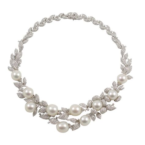 Diamond and Pearl necklace | See more rare vintage More Necklaces at https://www.1stdibs.com/jewelry/necklaces/more-necklaces Pearl Diamond Necklace Designs, Luxury Pearl Necklace, Pearl And Diamond Jewelry, Long Diamond Necklace, Diamond And Pearl Necklace, Pearl Diamond Jewelry, South Sea Pearl Necklace, Necklace With Pearls, Black Gold Jewelry