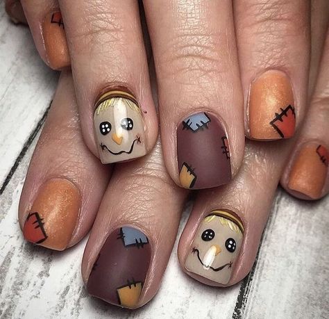 Beautiful Fingers, Scarecrows Nails, Fall Toe Nails, Scarecrow Makeup, Neat Nails, Thanksgiving Nail Designs, Thanksgiving Nail Art, Thanksgiving Nail, Halloween Scarecrow